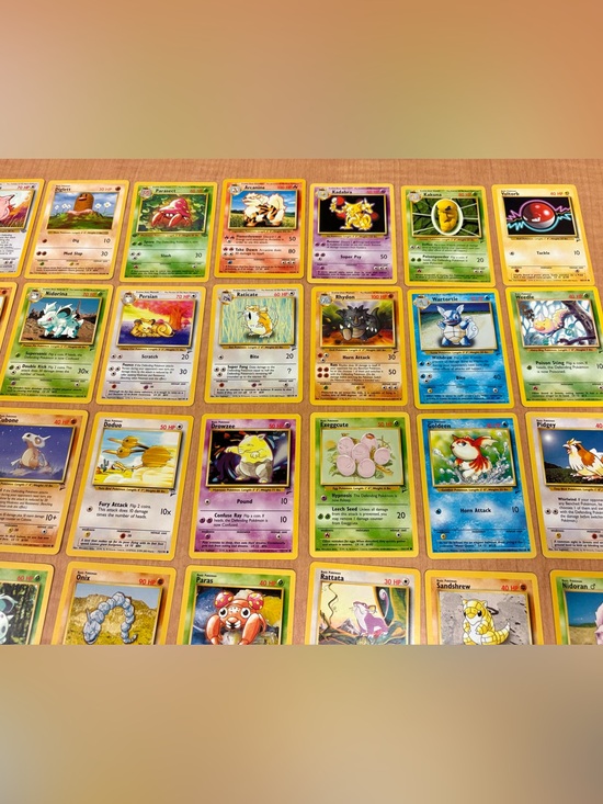 1999 2000 pokemon cards TCG Graded Card: Blastoise (Base Set 2) with Swirl Englis Vancity CJ Trading perfect for serious collectors and enthusiasts of the Pokmon Trading Card Game. 40 Vintage Pokmon Card Lot